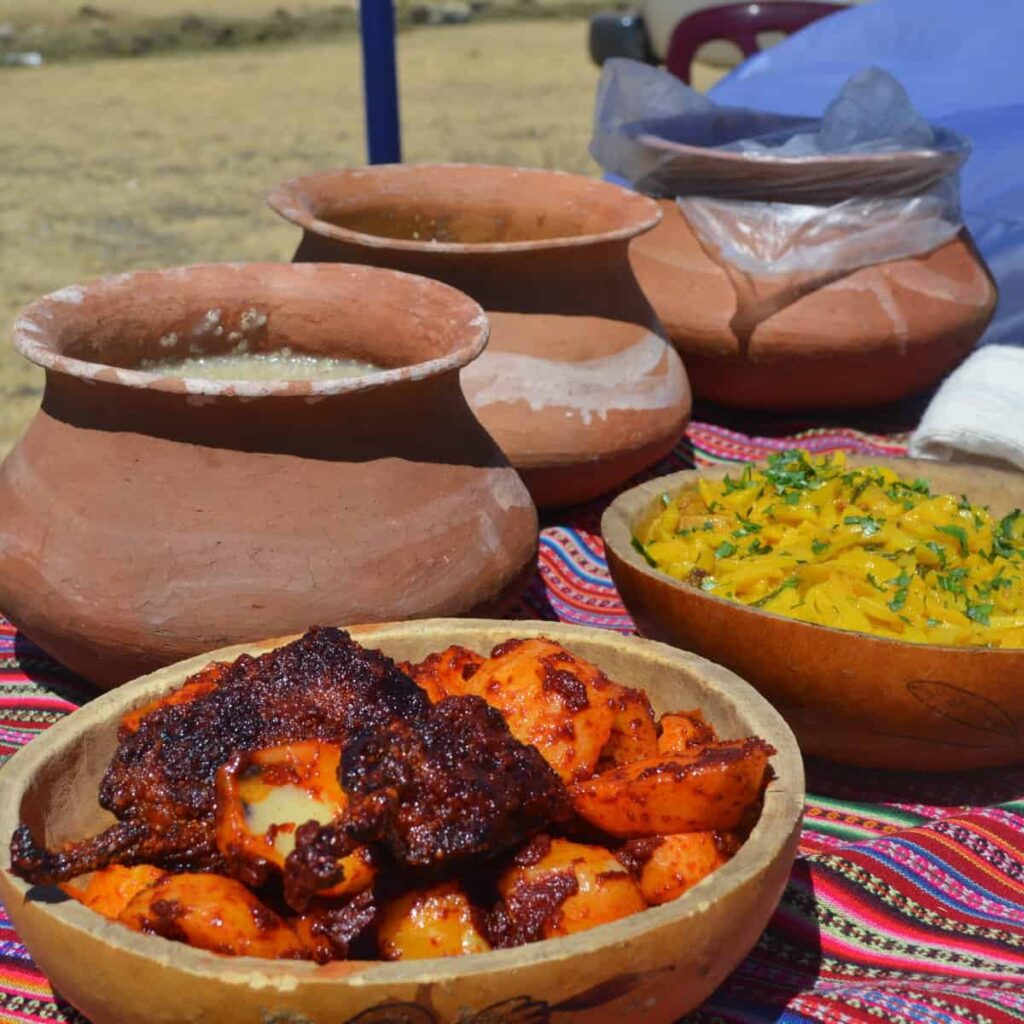 El tradicional picante de cuy, preparado por las madres de las comunidades campesinas en Ancash