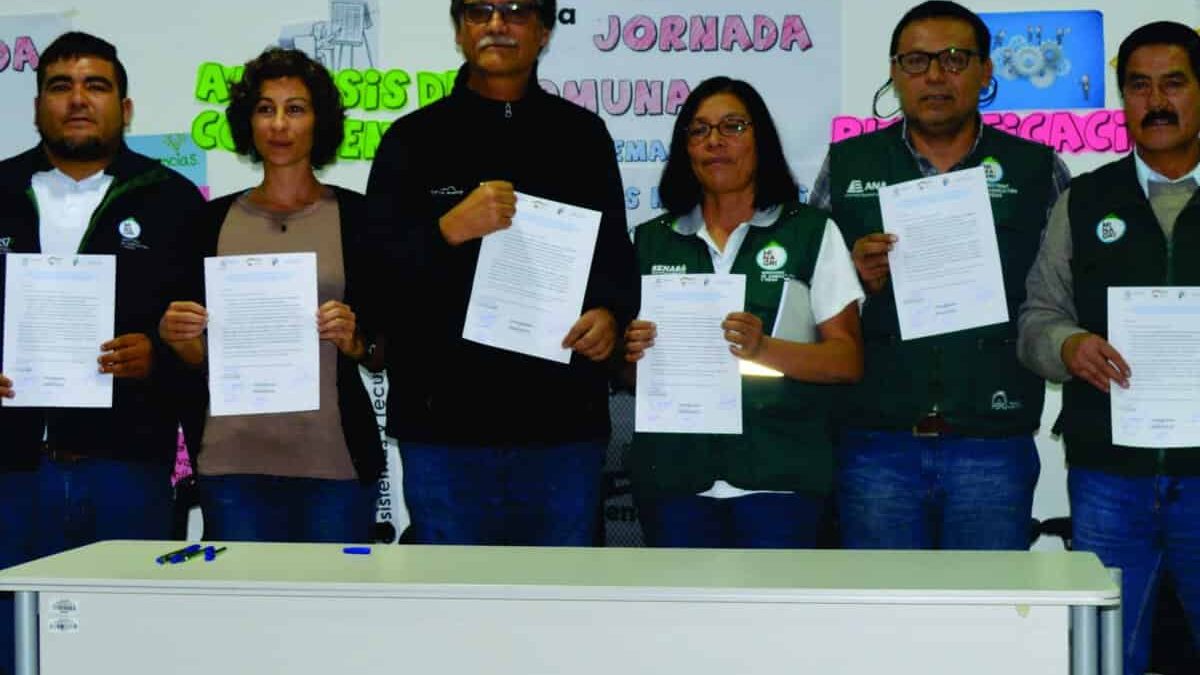 Autoridades de Ancash, muestran la Carta de Expresión de Interés para participar en el Proceso de Aprendizaje y Prácticas” en adaptación al cambio climático