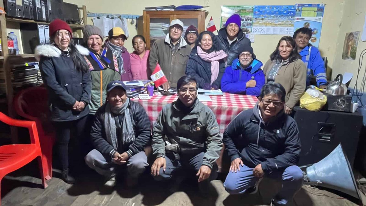 Reunión de bienvenida en local comunal de Miraflores