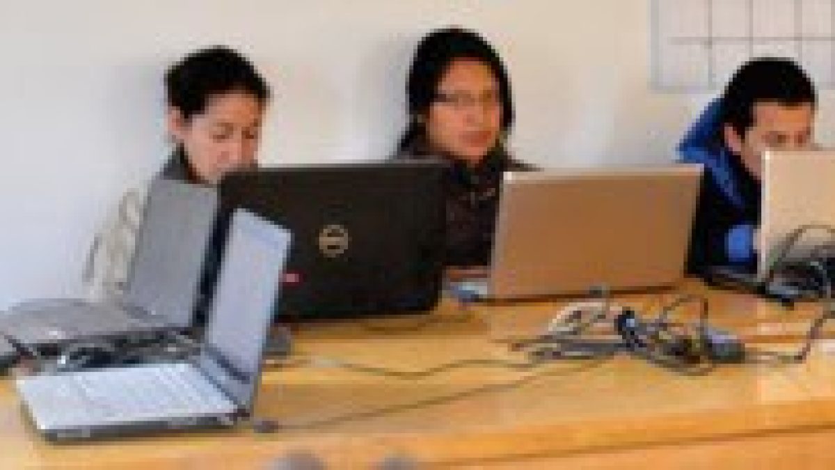 En el taller de redacción general y escritura científica dirigido a egresados de la UNASAM, quienes desarrollan pasantías en el Instituto de Montaña.